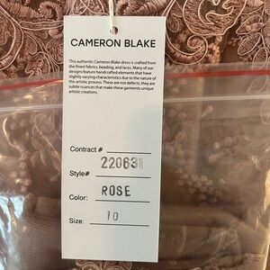 NWT Cameron Blake Women’s Lace Off The Shoulder Lace Formal Dress Size 10